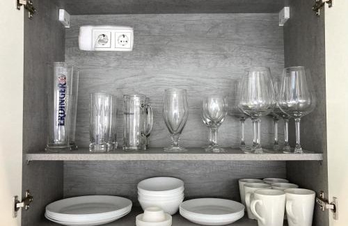 Saarbruecken Apartamento | Living at Saarpartments -AdultsOnly- 2 Bedrooms, Kitchen- Business & Holiday Apartments for Long- and Short term Stay, 3 min to Train-Station, Secure E-Bike Parking!