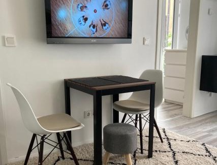 Am Staden Apartamento | Living at Saarpartments - AdultsOnly - Business & Holiday Homes with Kitchen for Long- and Short Term stay, 3 min to St Johanner Markt and Points of Interest