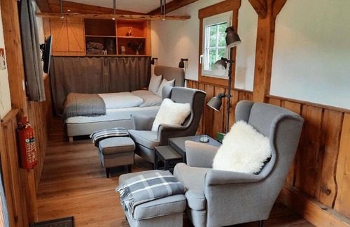 Bad Großpertholz Casa | Living Legends - Tiny House auf den Wiesen der Edermühle
