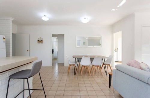 Dianella Casa | Living on Lennard-Pet friendly, close to CBD