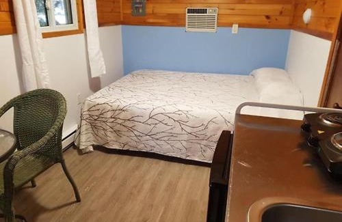 Kincardine Casa | Living Waters Guest Cottage Motel, Kincardine Guest Resort