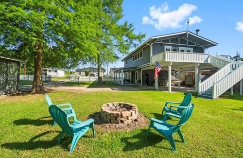 Livingston Casa | Livingston Home Near The Lake
