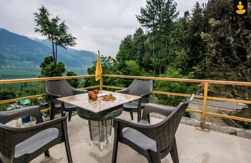 Manali Casa | LivingStone Valley View Homestay Manali