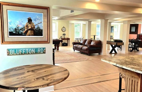 Decorah Casa | Lizzie's Lofts: Downtown, Family-Friendly, Spacious Mansion in Vibrant Decorah