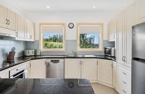 Hobart Casa | "Lizzy's Hideaway" – Close to City, Sleeps 6.