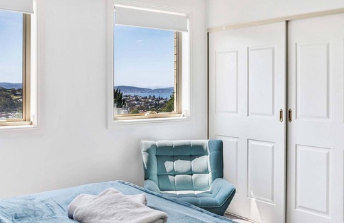 Hobart Casa | "Lizzy's Hideaway" – Close to City, Sleeps 6.
