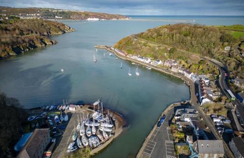 Fishguard Casa | Llais Afon - 3 Bedroom Holiday Home - Fishguard