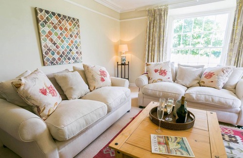 Ty Croes Cabaña | Llangwyfan Isaf - a coastal that sleeps 8 guests in 5 bedrooms