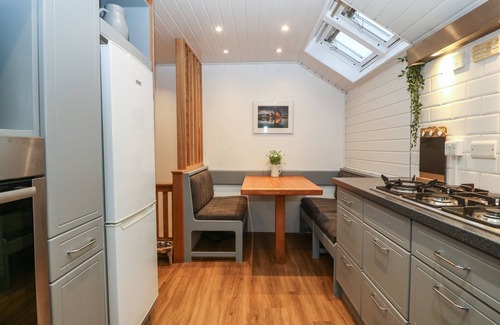 Gallt Y Foel Casa | LLETY'R WYDDFA, pet friendly, character holiday cottage in Llanberis