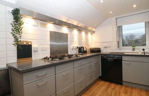 Gallt Y Foel Casa | LLETY'R WYDDFA, pet friendly, character holiday cottage in Llanberis