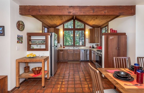 Inverness Casa | Lloyd's Lookout - spacious 3 bed retreat with stunning bay views