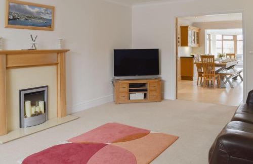 Cemaes Bay Casa | Llwyn Ysgaw