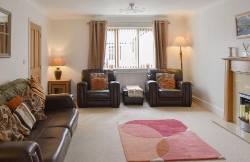 Cemaes Bay Casa | Llwyn Ysgaw