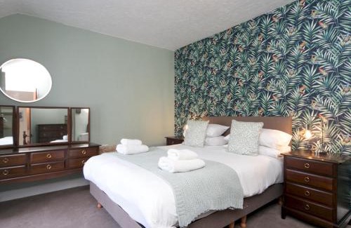 Amlwch Casa | Llys Owain comfortable Cottage Pass the Keys