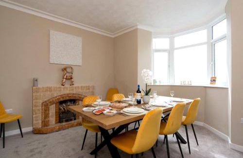 Amlwch Casa | Llys Owain comfortable Cottage Pass the Keys