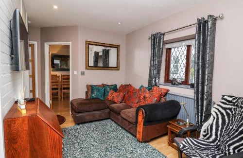 Carmarthen Casa | Llys-Yr-Onnen