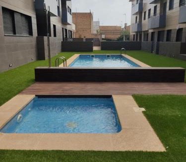 L'Aldea Apartamento | Lo piset del Delta: Apartamento con piscina para 4