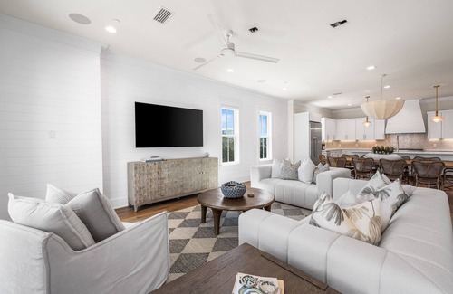 Seawalk Circle Casa | Loaded Designer Home with Gulf Views, One Minute to the Beach, Private Pool