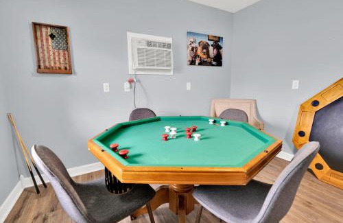 Lynn Haven Casa | Loaded House and Guest House w Game Room Gym