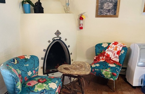 Alamedan Valley Apartamento | LOBA LUNA Bed and Breakfast-Charming Albuquerque B&B -Bundle Rooms