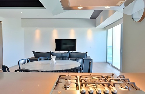 Financial District Casa | Lobby 33 Depto 2511 by Del Mar