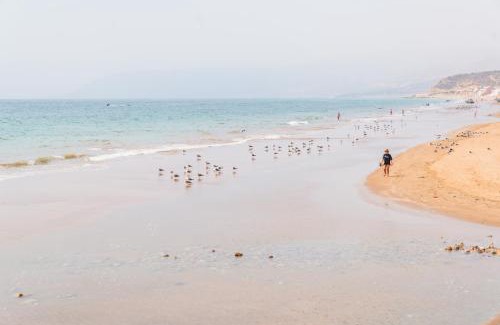 Imi Ouaddar Otro | LOCA BEACH