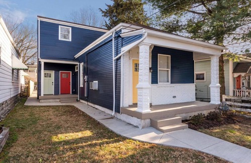 Highlands Apartamento | Local Legends Lounge - Walkable to fun- Location!