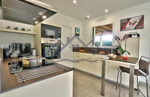 Guilvinec Casa | LocaLise - M11 - Ty Gwennili - Maison de plain pied avec terrain entièrement clôturé - Accès plage et centre à pied - Wifi inclus - Draps inclus - Animaux non admis