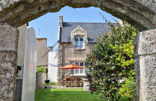 Treffiagat Casa | LocaLise - M6A - Ty Heol - Maison de vacances à quelques pas du port et des plages - jardin avec terrasse entièrement clos - wifi inclus