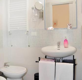 Repubblica Casa | Locanda al Viminale