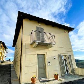Cisterna d'Asti Casa | LOCANDA del BRICCO pt