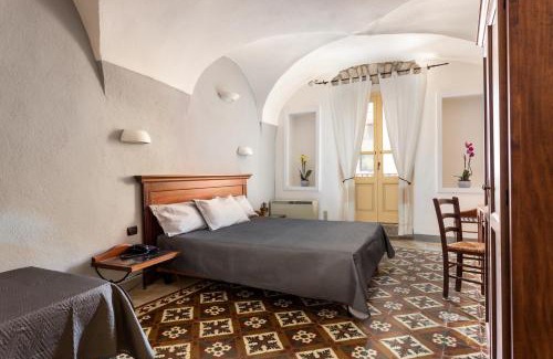 Bosa Historic Centre Hotel | Locanda di Corte
