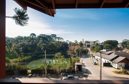 Floresta Chalet De Esquí | LOCAR-IN GRAMADO- Chalés Hill Top
