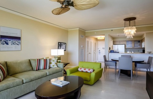 Key Biscayne Condominio | Ritz-Carlton Key Biscayne Preciosa suite de un dormitorio frente al mar NUEVA PUBLICIDAD