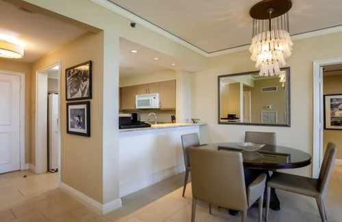 Key Biscayne Condominio | Ritz-Carlton Key Biscayne Preciosa suite de un dormitorio frente al mar NUEVA PUBLICIDAD