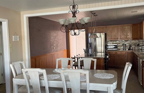 North Carolina Coast Casa | Located directly on canal w/ beautiful water front views — one block from beach