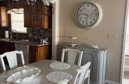 North Carolina Coast Casa | Located directly on canal w/ beautiful water front views — one block from beach