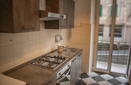 San Fruttuoso Apartamento | located in a strategic position,near to the city major places of interest
