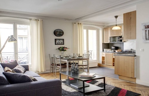 Strasbourg -Saint-Denis Apartamento | LOCATED IN A VIBRANT AREA ,TRENDY RESTAURANTS & LOCAL BOUTIQUES - RUE BEAUREGARD