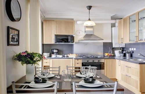 Strasbourg -Saint-Denis Apartamento | LOCATED IN A VIBRANT AREA ,TRENDY RESTAURANTS & LOCAL BOUTIQUES - RUE BEAUREGARD
