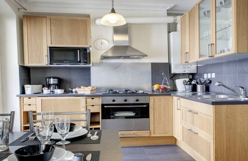 Strasbourg -Saint-Denis Apartamento | LOCATED IN A VIBRANT AREA ,TRENDY RESTAURANTS & LOCAL BOUTIQUES - RUE BEAUREGARD