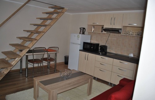 Bistrita Apartamento | Ubicado en Bistriţa, Ap. Alpha ofrece un jardín y un gimnasio.