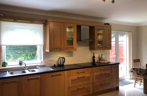 Kenmare Casa | Located in Kenmare on the Ring of Kerry, with free high speed WiFi and parking.