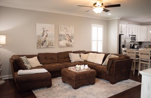 Lake Charles Casa | located in the downtown Lake Charles!!! 5 min drive to the civic center