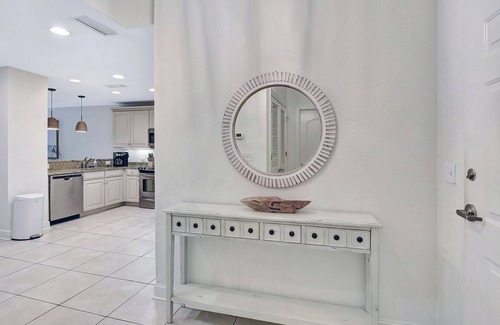 Demere Park Condominio | Located in the heart of the south end. Close to everything