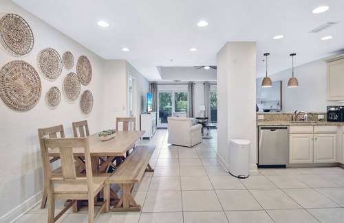 Demere Park Condominio | Located in the heart of the south end. Close to everything
