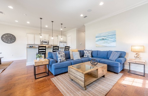 Villa Lago Casa | Located on Golf Course ~ Two Golf Carts ~ Balcony ~ Patio