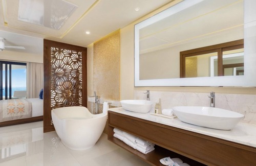El Rosarito Complejo | Located on Tequila Cove Beach