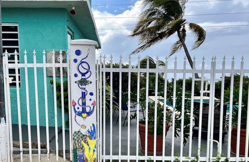 Villa Borinquen Villa | ¡Piscina, vistas panorámicas al océano y 5 minutos a pie de la playa!