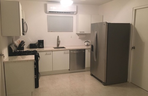 Sabana Liber Villapark Condominio | Nueva casa de 3 dormitorios y 2 baños con una gran piscina a minutos de Palm Beaches